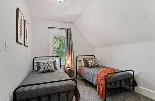 Detroit - Shoreway House | Game Room 7 Min To Downtown CLE