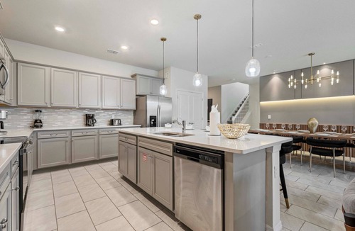 Davenport House | Game Room, Themes, View of Fireworks, Dogs OK