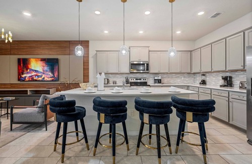 Davenport House | Game Room, Themes, View of Fireworks, Dogs OK