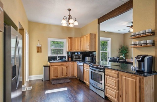 Garden District House | Garden Ave Getaway: Family-Friendly Downtown House