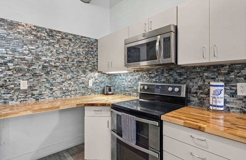 Civic Core Apartment | Gaslamp 4BR Loft | Near to Petco Park and Beaches