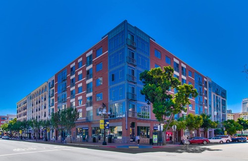 Pacific Terrace Condo | Gaslamp Condo Downtown, Free Parking, Pets stay free