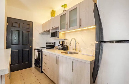 Redford Condo | Gated 2BR Condo Near Playa Herradura Sleeps 6