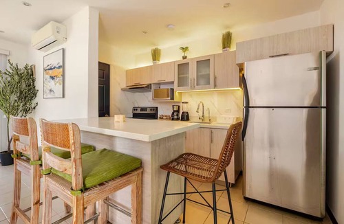 Redford Condo | Gated 2BR Condo Near Playa Herradura Sleeps 6