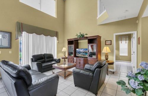 Solana Villa | Gated Resort-6BR Home-Private Pool-Free WiFi-Near Disney
