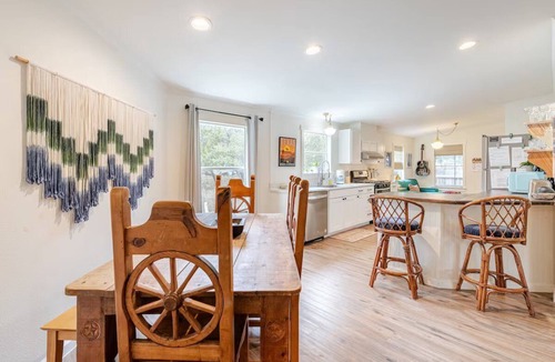 Wimberley House | Gated River Access at Blanco River, Big Cottage in Wimberley - 9 min to Square