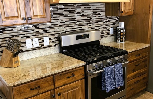 Helena House | Gateway to Great Northern close to historical downtown Helena.