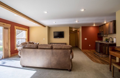 Kalispell House | Gather your family in Montana for outdoor fun and memories.