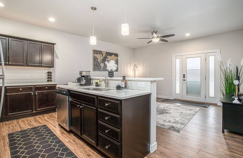 Stevensville Condo | Gatsby Place | Beaches | Grand Mere | Wineries