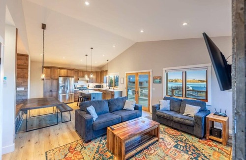 Georgetown House | Georgetown Getaway - Lakeside Cabin
