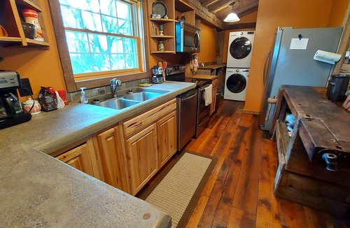 Lynx Cabin | Get away from it all! Restored 1800 log cabin on 40 acres - NO cleaning fee!