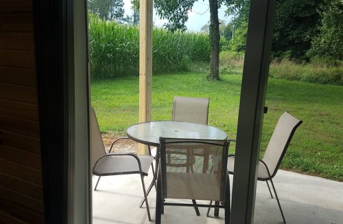 Fontanet Apartment | Getaway in the country/Beautiful Parke County/Large hot tub and much more!