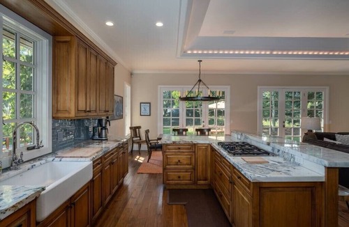 Sun Valley House | Gimlet Family Home | Close to Lift with Hot Tub!