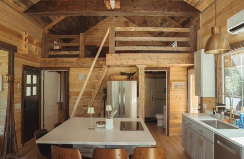 Essex Cabin | Glacier Cabin, Hot Tub, Stunning views, RV Hookup