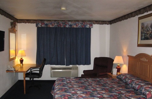Santa Rita Hotel | Glacier Gateway Plaza