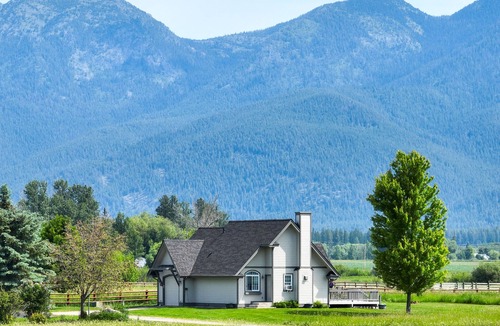 Kalispell House | glacier getaway, family/pet friendly. Charming, peaceful home on 10 acers.