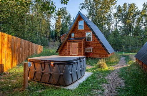 Coram Cabin | Glacier Nat'l Park A-frame w/hot tub- ElkCalf Mountain A-Frame, GNP basecamp!