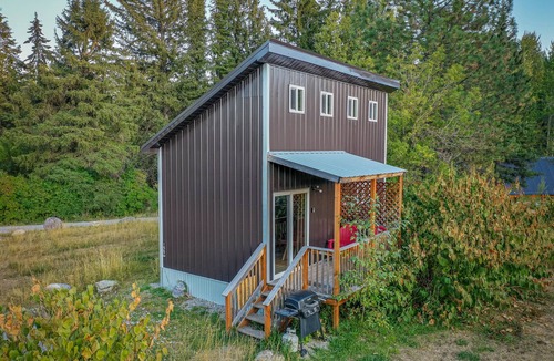 Coram Cabin | Glacier National Park cabin! Our basecamp to explore GNP, just 6 minutes away!