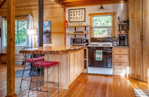 Coram Cabin | Glacier National Park-cozy, rustic home w/hot tub, just 6 minutes to the park