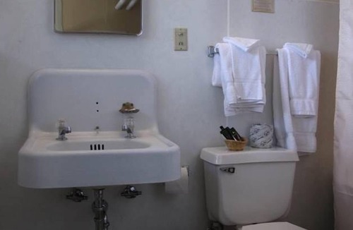 East Glacier Park Village Hotel | Glacier Park Lodge
