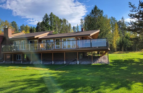 West Glacier House | Glacier park views on the golf course! Great for Families.