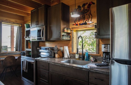 Babb House | Glacier Quarry - Cozy Mountain Retreat near Glacier National Park facing Rockies