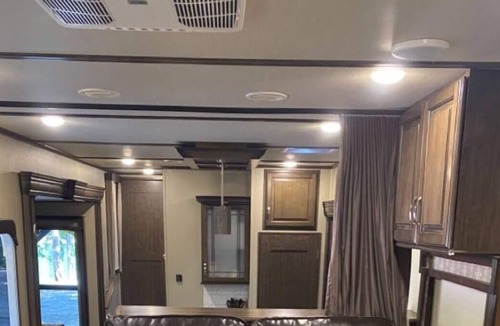 Clark Fork House | Glamping at it's Finest - Riverfront Property