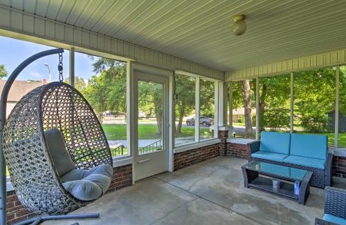 Glasgow House | Glasgow Home with Porch Close to Lake and Caves!