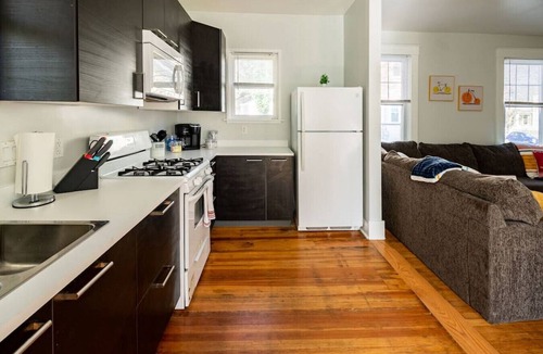 North Chesterfield Apartment | Globetrotter's Suite in Historic Richmond w/Patio