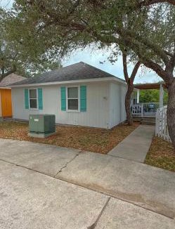 Rockport House | Going CoConuts cottage by the pool dog friendly