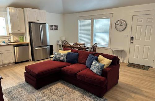 Rockport House | Going CoConuts cottage by the pool dog friendly