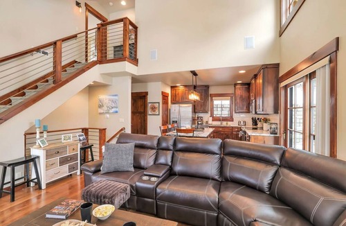 Tamarack Resort House | Gold Crest @ Tamarack Resort | Pet Friendly Trailside Ski In/Out | 3 Ensuites | Hot Tub + AC
