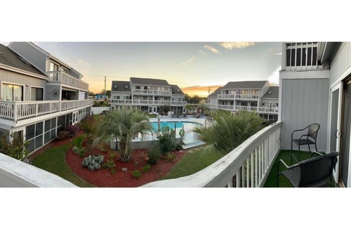 Little River Condo | Golf Colony Resort condo near Myrtle Beach