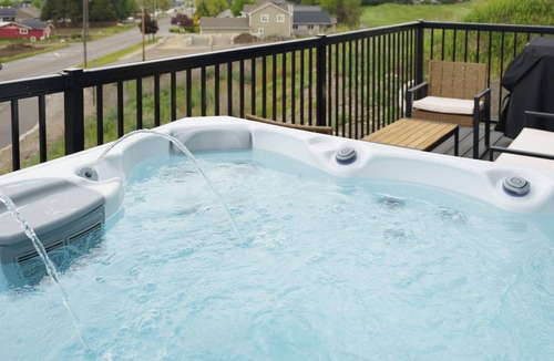 Post Falls House | Golf Getaway - Hot Tub - EV Charger - New 2025 Build