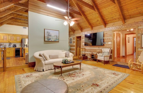 Gracewood Cabin | Golf + Hike: Nature Escape w/Sauna in Hephzibah