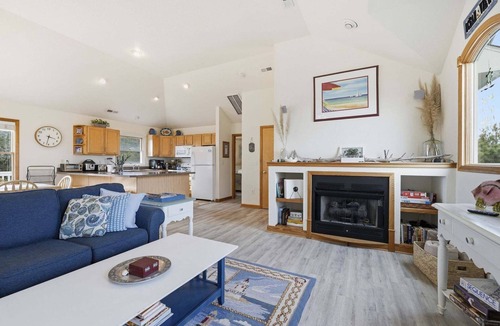 Corolla House | Golf & Surf 7BR: Private Pool, 5 Min to Beach
