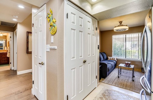 Gardens Development House | Golf View Resort Like Living in Heart of Old Town - 2 Bd + Den, 2 Ba, garage!