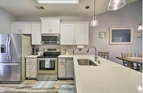 Carolina Forest Condo | Good Vibes on the Green | Bright, Airy 2BR River Oaks Stay