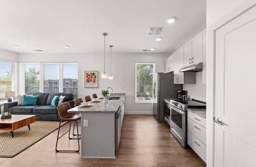 Hough Apartment | Gorgeous 2 Bed/2 Bath | CLE Clinic | Balcony