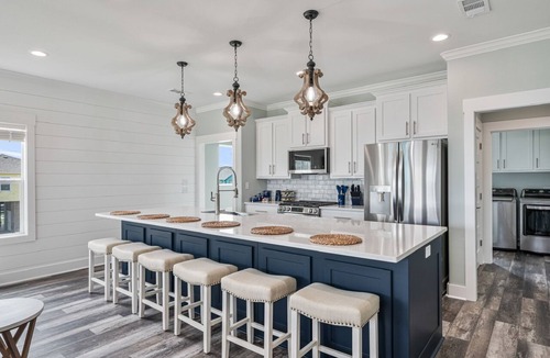 Crystal Beach House | Gorgeous 4 bedroom, outdoor bar w/TV, Gulf Views, minutes to the beach!