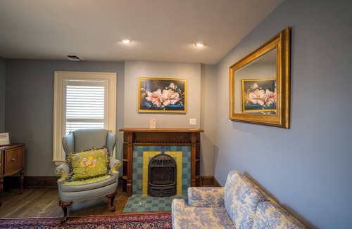 Detroit House | Gorgeous 9-bedroom historic estate with AC in vibrant Detroit