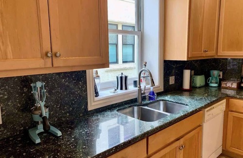 Nob Hill Condo | Gorgeous Apt High Atop Nob Hill