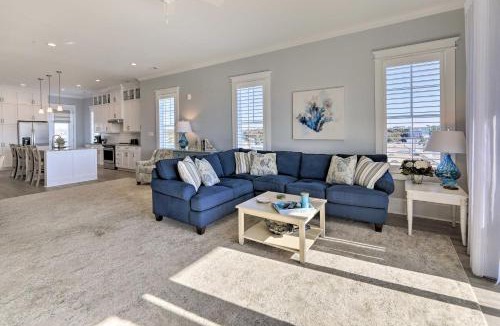 Emerald Isle House | Gorgeous Emerald Isle Getaway: Walk to Beach!