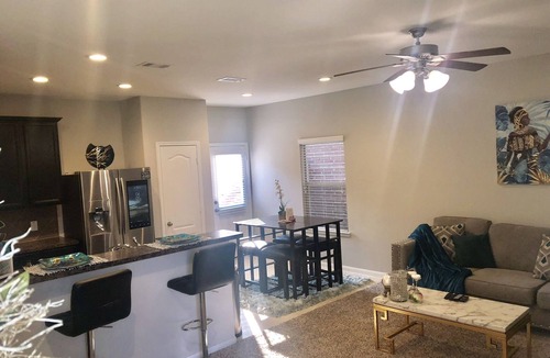 Bammel House | Gorgeous home 20 mins away from IAH George Bush Airport