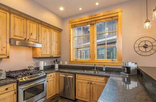Big Sky House | Gorgeous Home Right in Town Center! Fitness Center! 15 Min Drive to Resort!