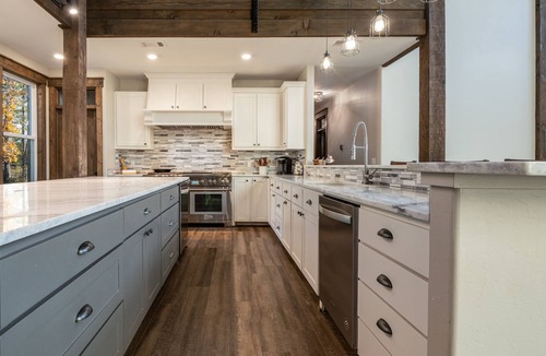 Gowen Cabin | Gorgeous Mountain Lodge on Privately-Owned Lake - Sleeps 30!