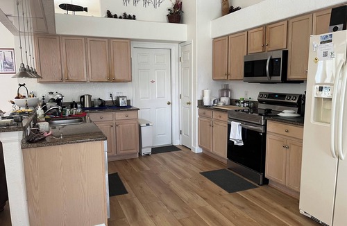 Loma Vista Villa | Gorgeous, near parks, 2 master suites, private pool&spa, covered patio, wifi
