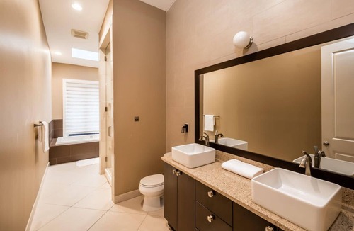 Old City Apartment | Gorgeous Penthouse w/SPA and Roof Deck
