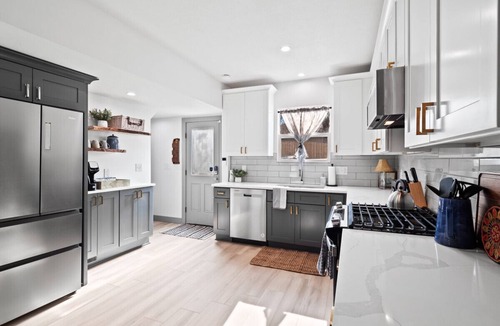 Firestone Park Apartment | Gorgeous Remodel|Game Room|Sleeps 8