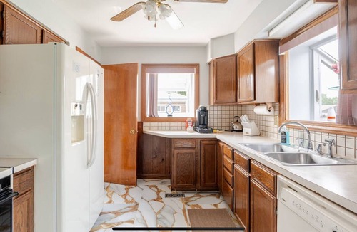 Garden City House | Gorgeous SMART Cozy Home - 3 BDR -Near Airport